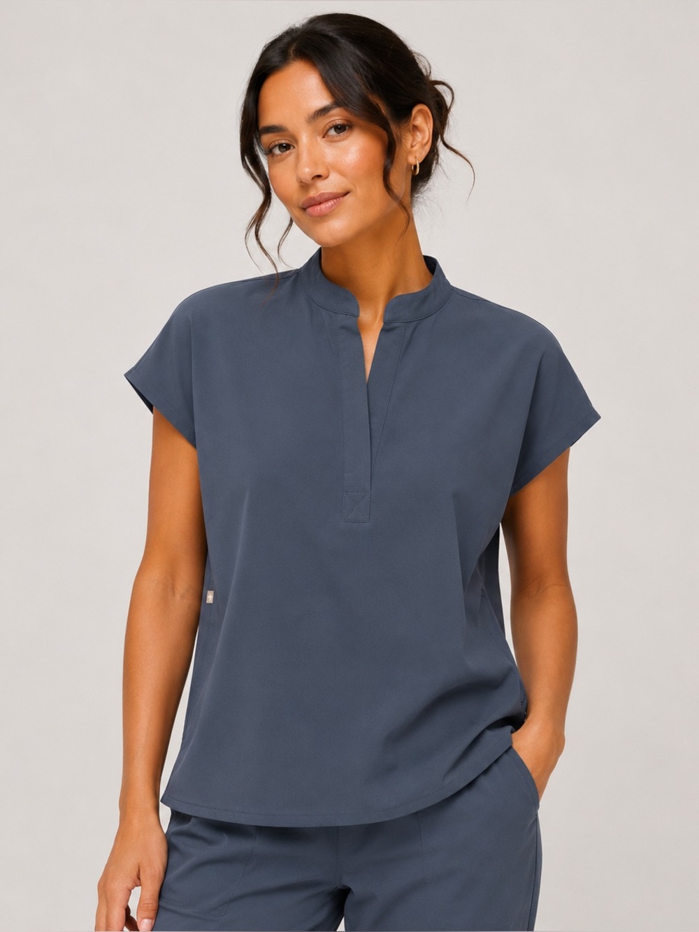 Women's FIGS Technical Collection Sleeveless Scrub Top XL Dark Harbor Medical